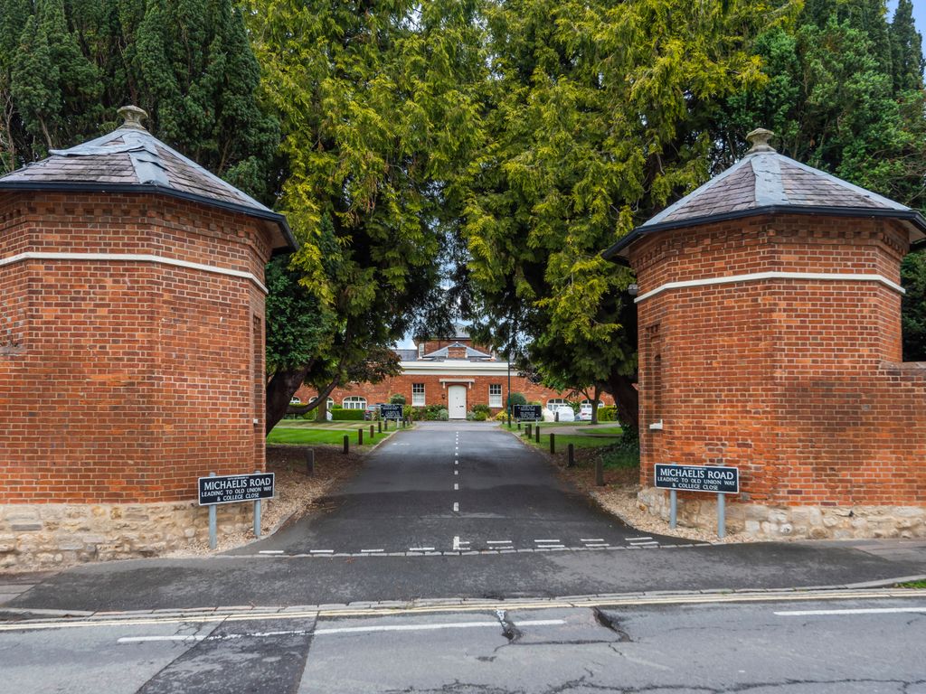 2 bed flat for sale in Union Way, Thame OX9 Zoopla