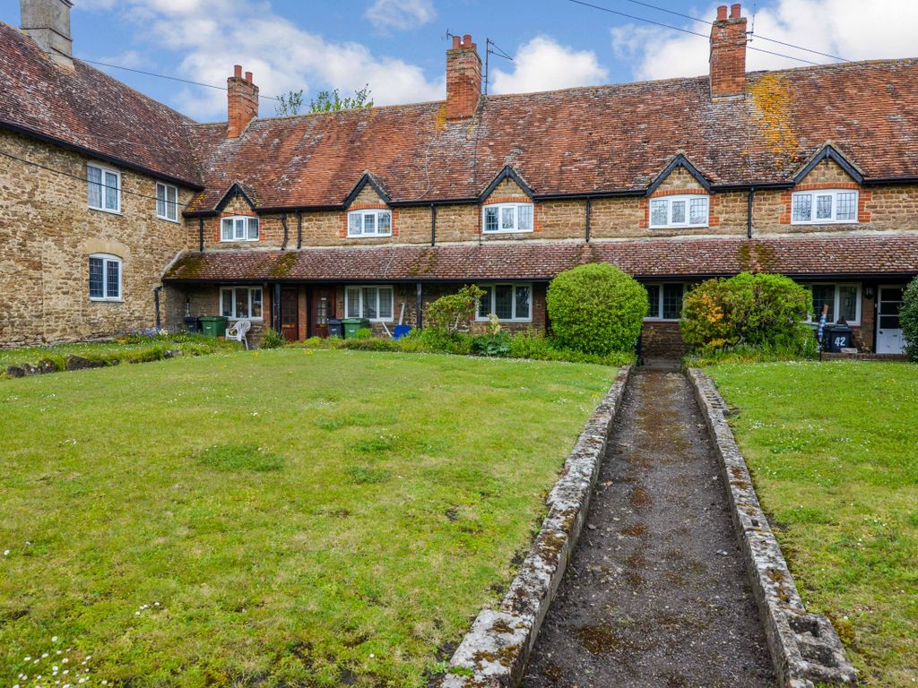 3 bed terraced house to rent in Barrow Road, Abingdon OX13, £1,175 pcm