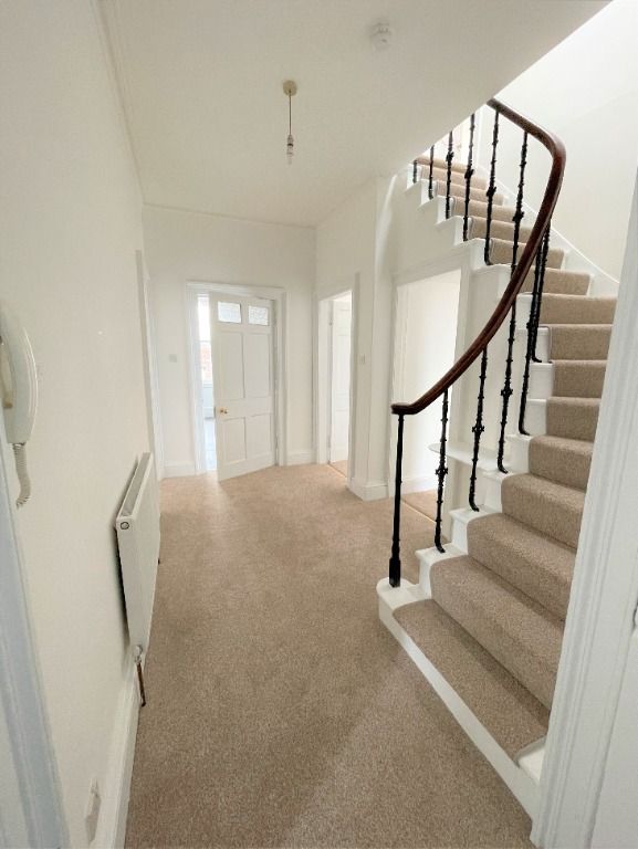 4 bed flat to rent in High Street, Inverkeithing, Fife KY11, £1,150 pcm