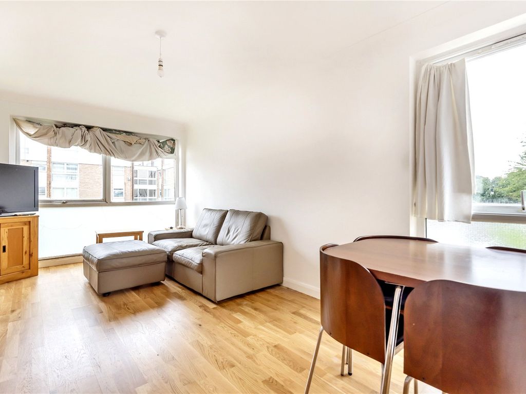 Mintern Close, Hedge Lane, Palmers Green, London N13  