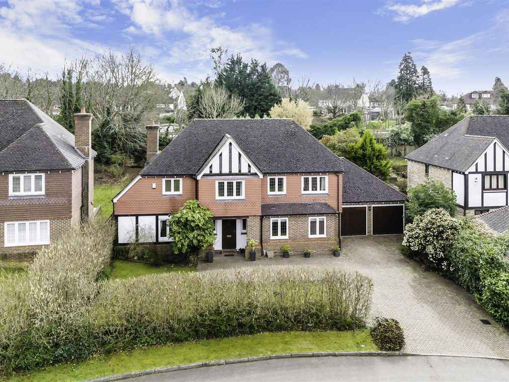 5 bed detached house for sale in Claremount Gardens, Epsom KT18, £
