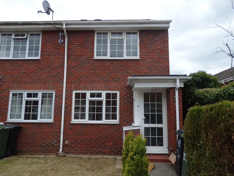 2 bed terraced house to rent in Delaporte Close, Epsom KT17 Zoopla