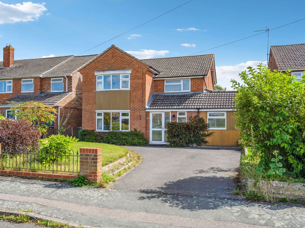 4 bed detached house for sale in Park Road, Didcot OX11, £498,500 Zoopla
