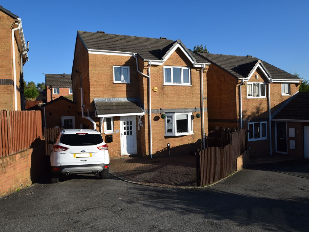 Camargue Fold, Kings Park, Bradford, West Yorkshire BD2  
