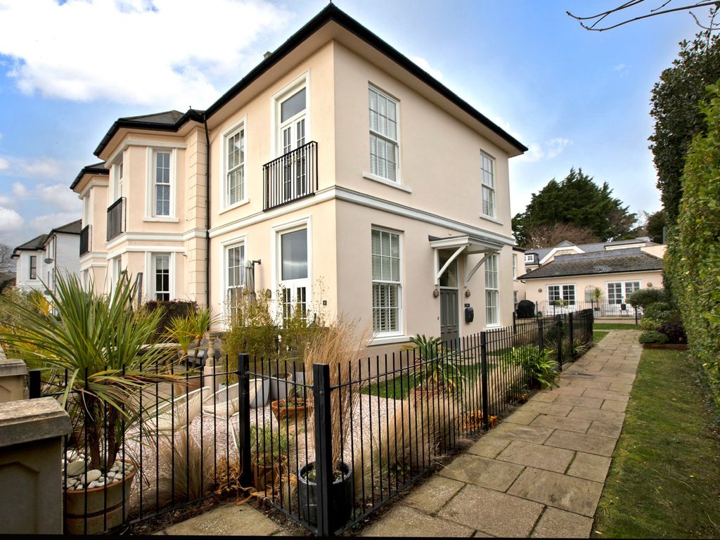 2 bed semidetached house for sale in Second Drive, Teignmouth TQ14, £