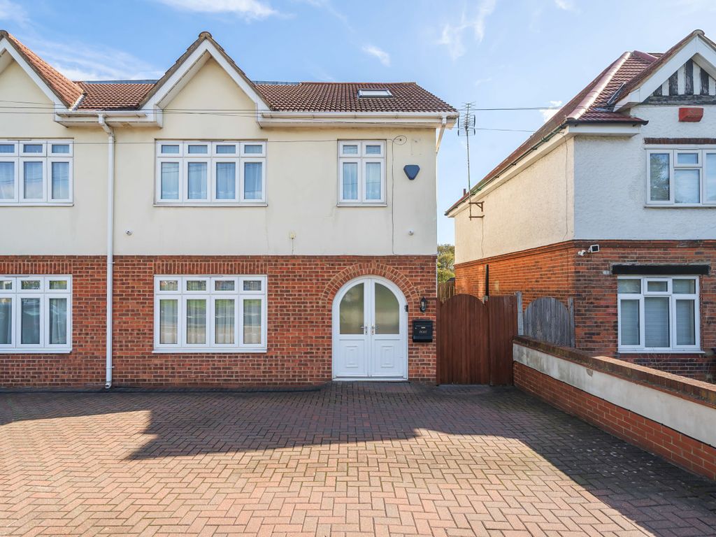 5 bed semidetached house for sale in Sevenoaks Way, Orpington, Kent