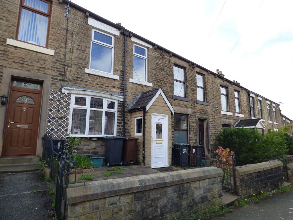 2 bed terraced house for sale in Queen Street, Hadfield, Glossop SK13