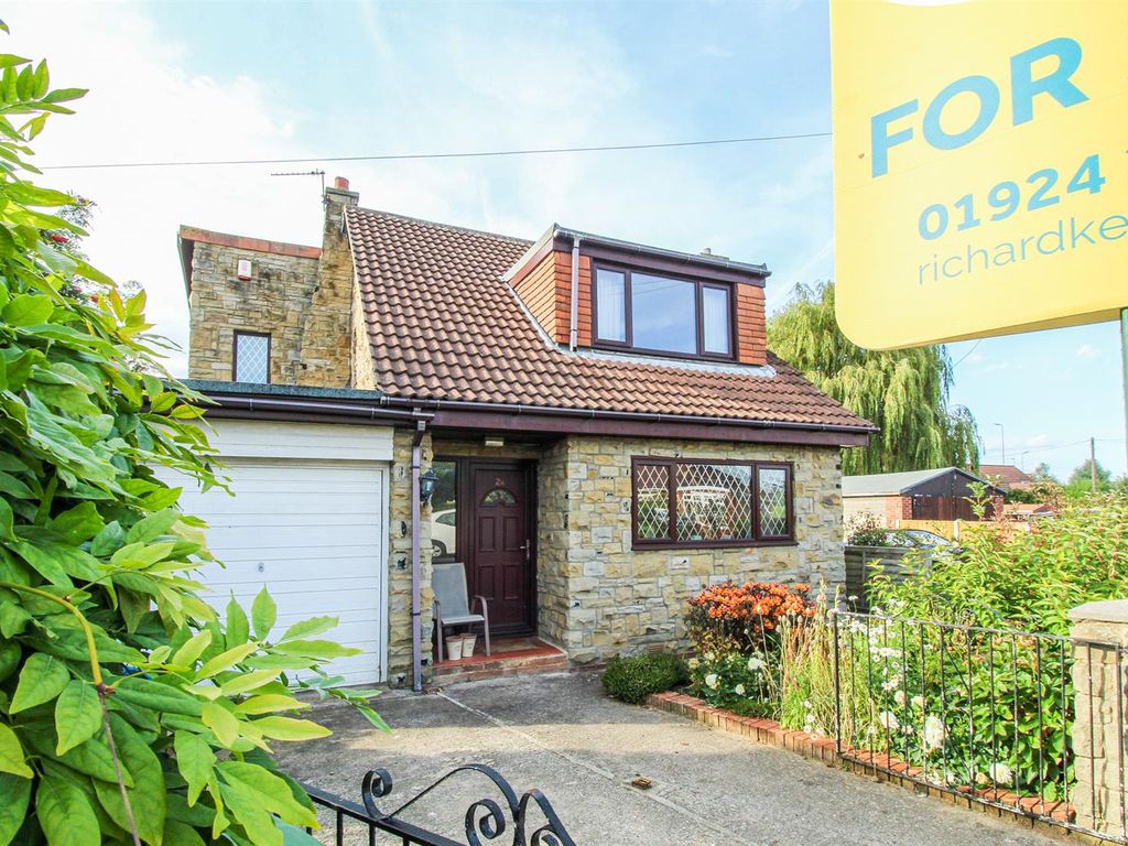 3 bed detached bungalow for sale in Newsholme Lane, Durkar, Wakefield