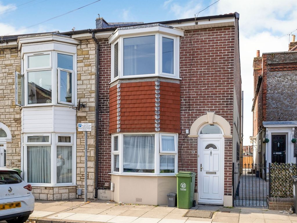 3 bed end terrace house for sale in Stamshaw Road, Portsmouth PO2, £