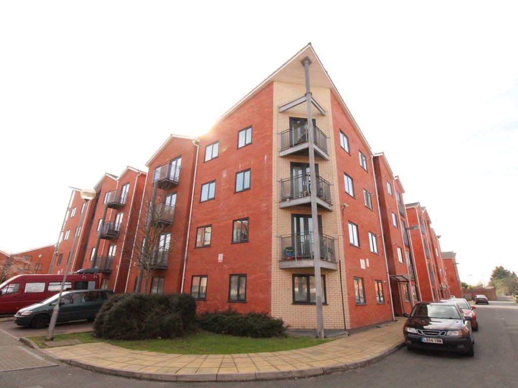 2 bed flat to rent in Pearson Way, Mitcham CR4 Zoopla