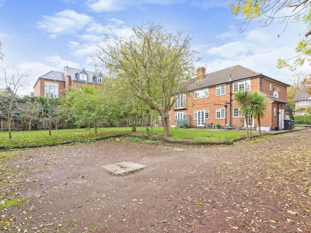 Ashfield Road, Stoneygate, Leicester LE2  