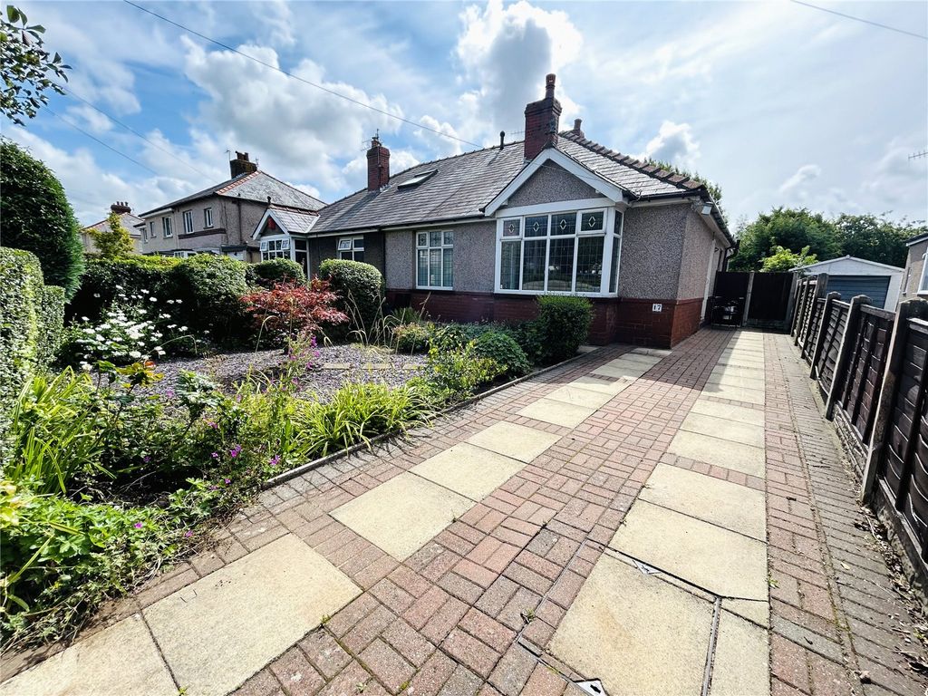 2 bed bungalow for sale in Pemberton Drive, Morecambe LA4 Zoopla