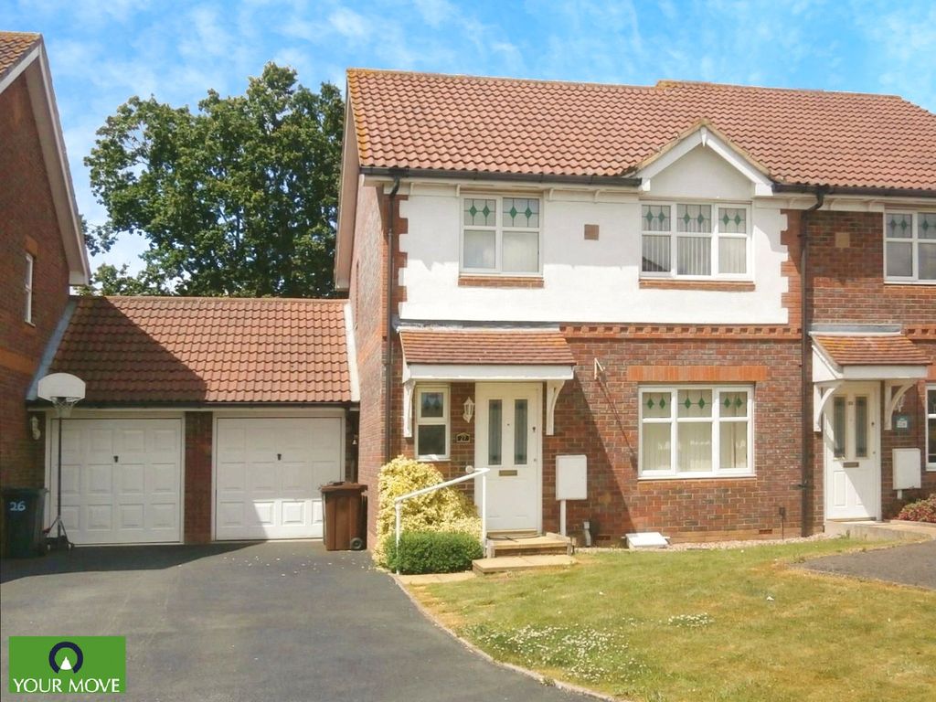 3 bed semidetached house to rent in Chaffinch Drive, Kingsnorth