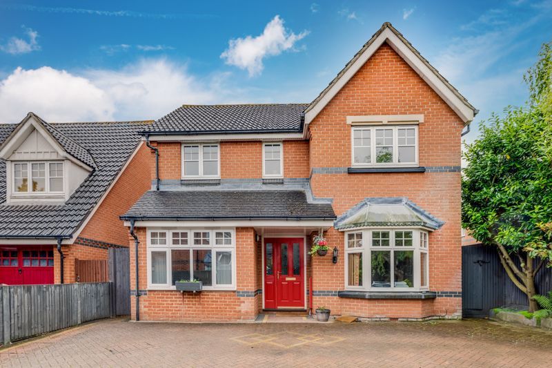 5 bed detached house for sale in Woodall Close, Chessington KT9 Zoopla