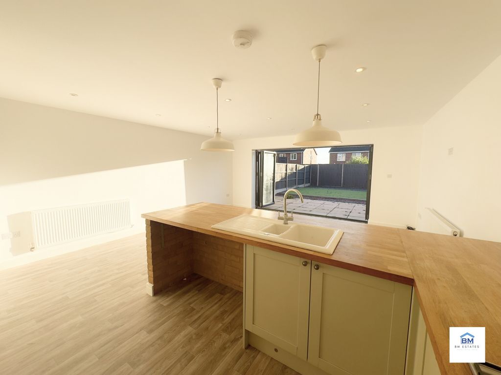 4 bed terraced house for sale in Humberstone Lane, Thurmaston LE4, £