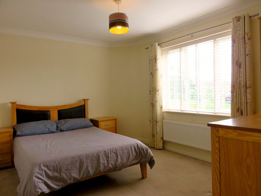 Room to rent in Shore View, Hampton Hargate, Peterborough PE7, £450 pcm