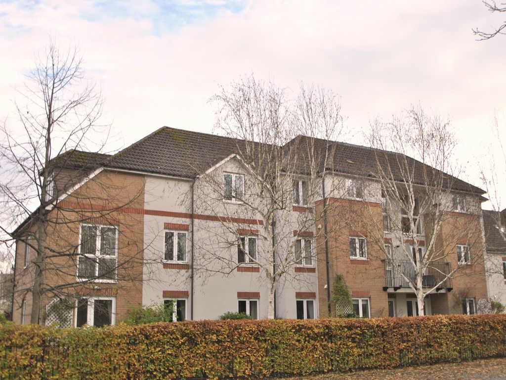 2 bed property for sale in Cheltenham Road, Cleeve, Cheltenham