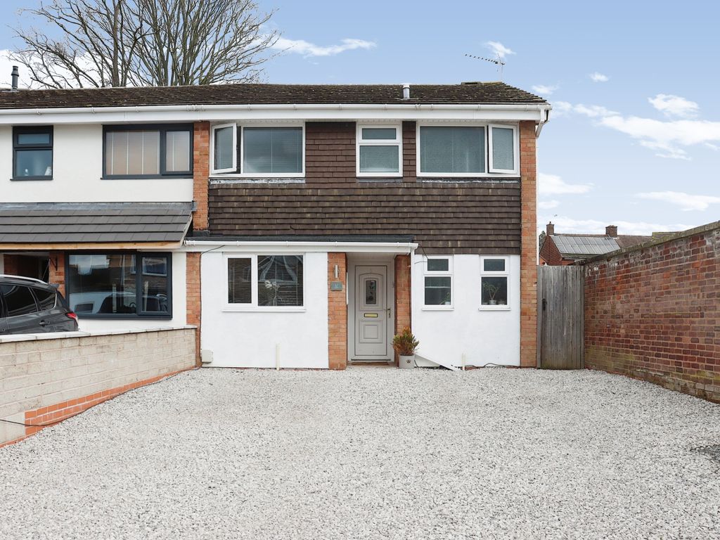 3 bed semidetached house for sale in The Coppice, Narborough, Leicester, Leicestershire LE19