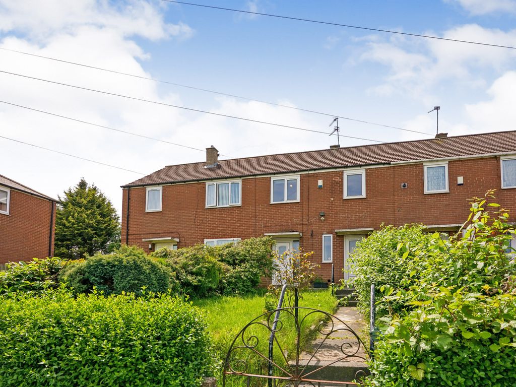 3 bed terraced house to rent in Stanks Lane North, Leeds, West