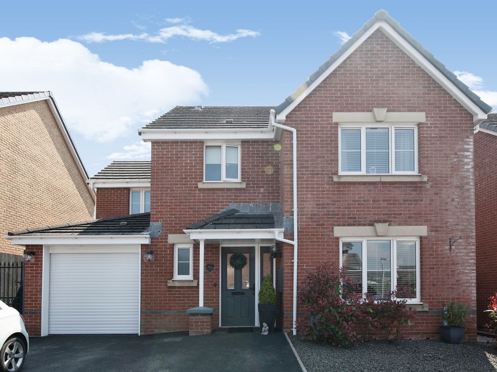 4 bed detached house for sale in Ffordd Y Dolau, Llanharan, Pontyclun