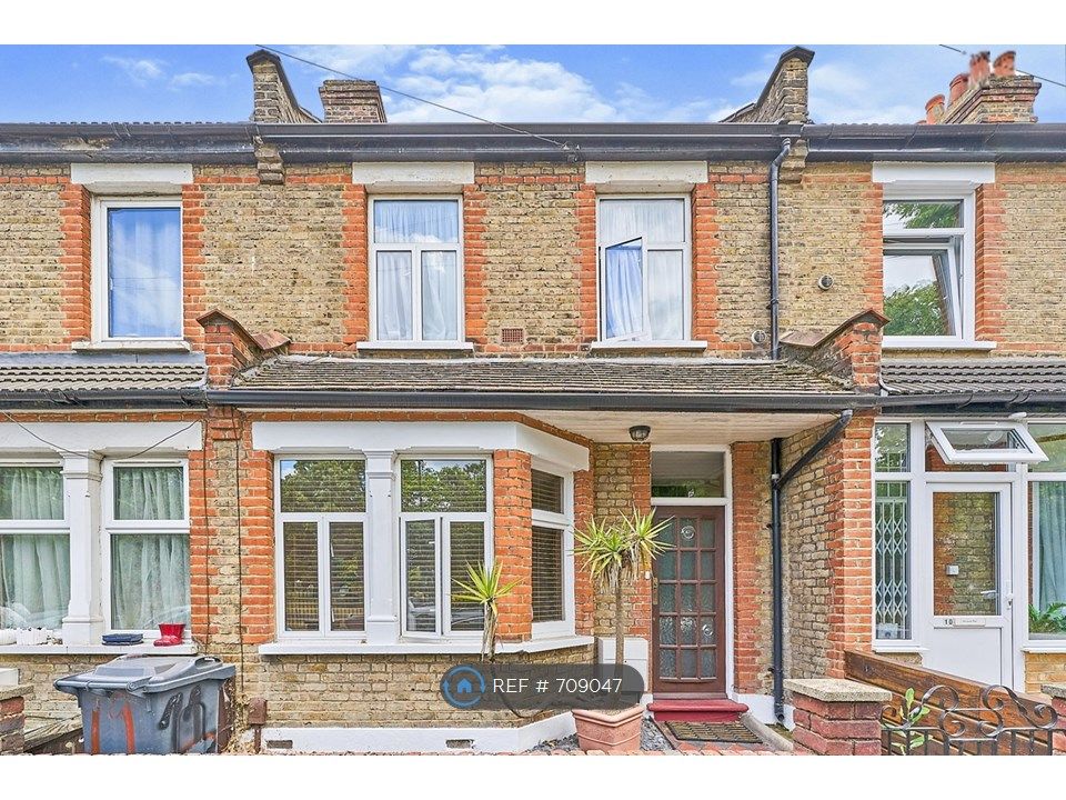 3 bed terraced house to rent in Livingstone Road, Hounslow TW3 Zoopla