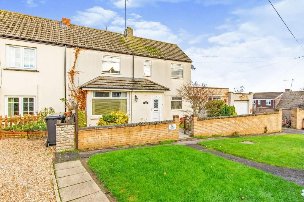 4 bed semidetached house for sale in School Hill, Irchester
