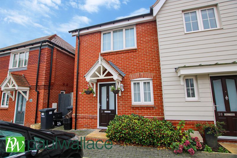 2 bed end terrace house for sale in Huxley Close, Cheshunt, Waltham