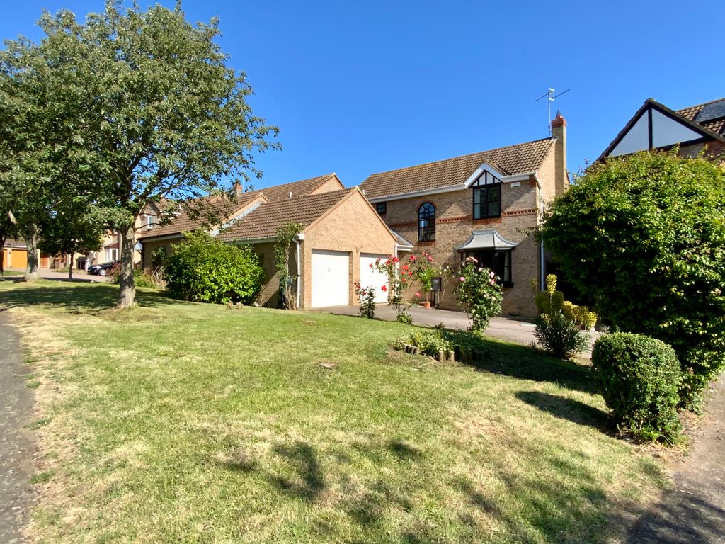 4 bed detached house for sale in Shackleton Drive, Daventry NN11 Zoopla