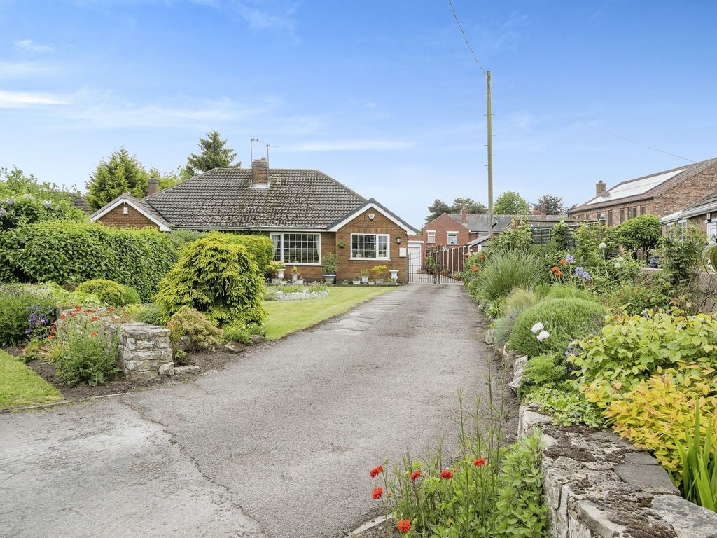 2 bed semi-detached bungalow for sale in Top Road, Barnby Dun ...