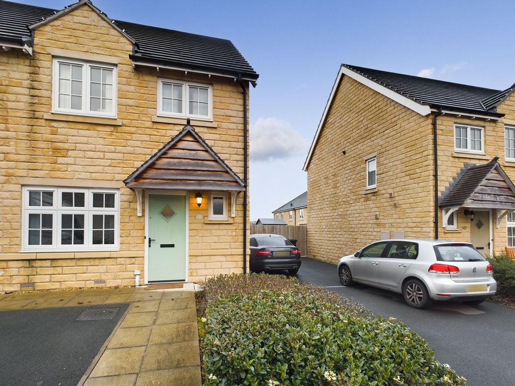 3 bed town house for sale in St. Stephens Court, St. Stephens Road, Steeton, Keighley BD20 Zoopla