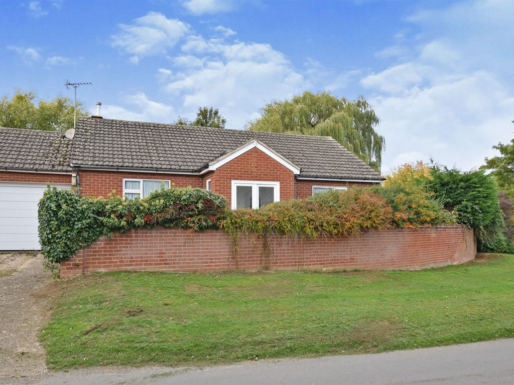 2 bed detached bungalow for sale in Bindleys Lane, Great Glen