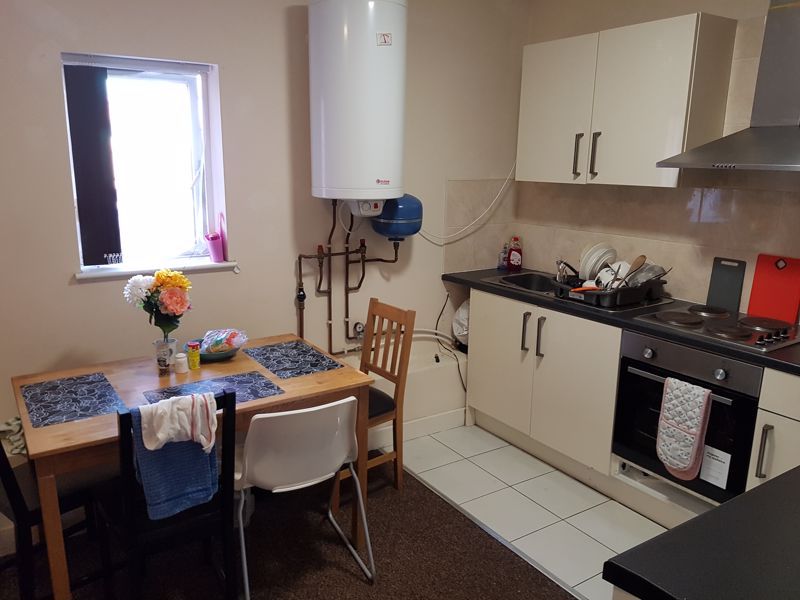 3 bed flat to rent in Hockley, Nottingham NG1, £165 pcm Zoopla