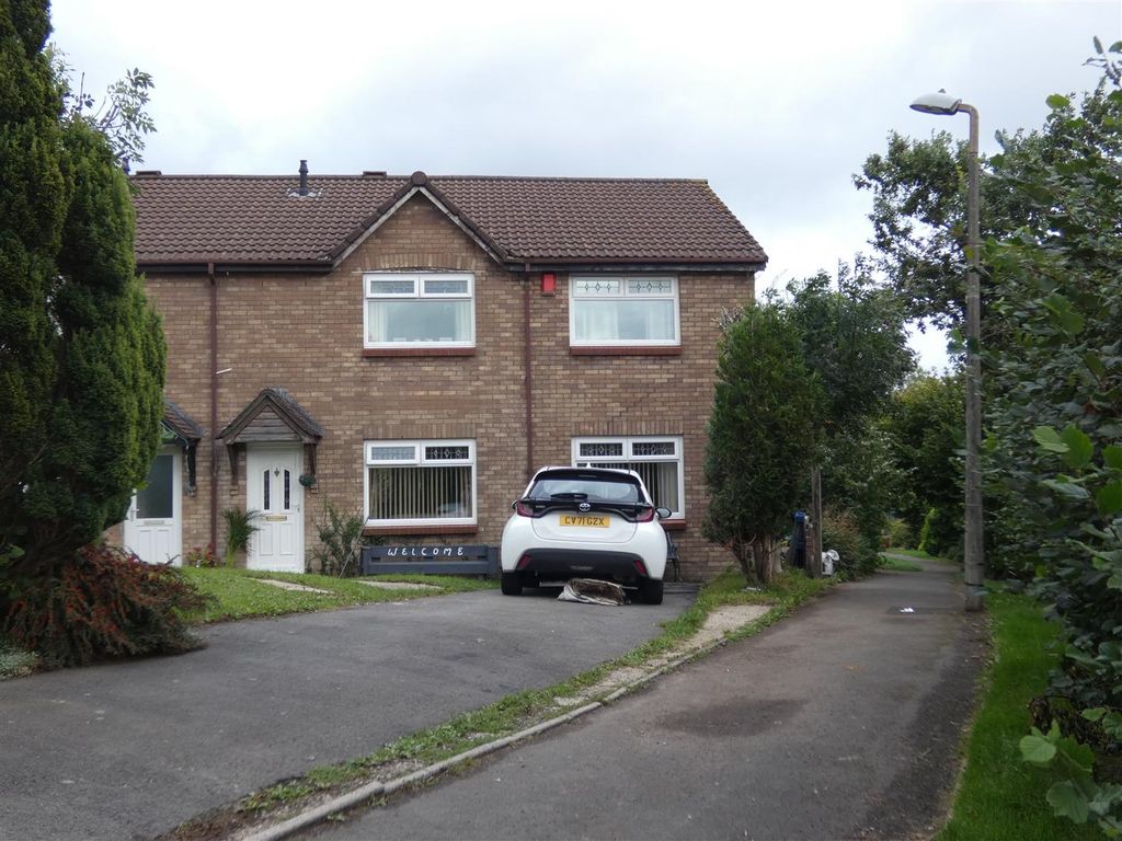 4 bed property for sale in Poplar Close, Sketty, Swansea SA2 Zoopla