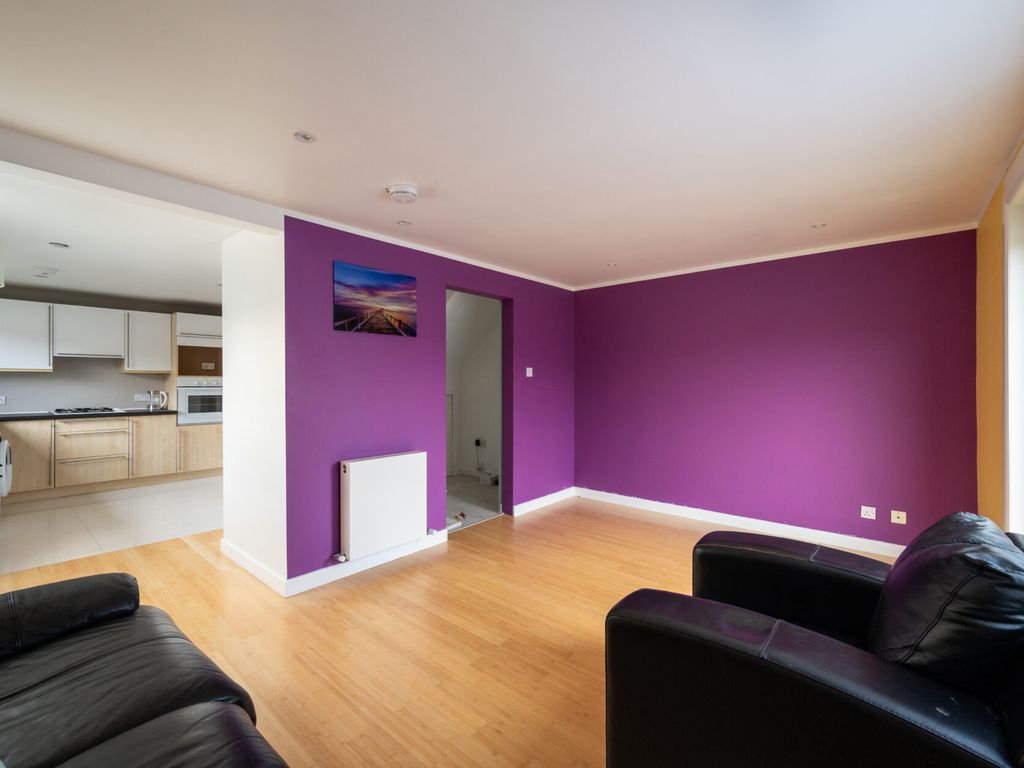 2 bed flat to rent in Northfield Drive, Edinburgh EH8, £1,195 pcm Zoopla