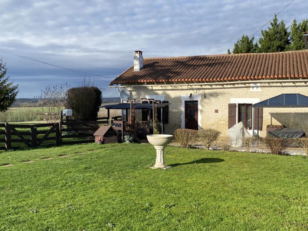 2 bed country house for sale in AubeterreSurDronne, Charente, France