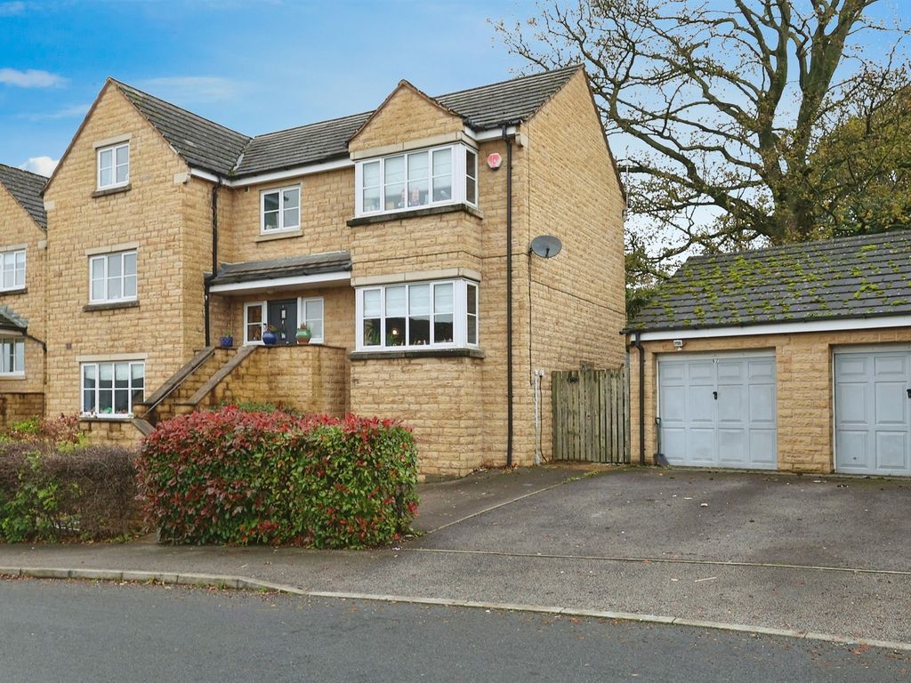 6 bed detached house for sale in Thorneycroft Road, East Morton