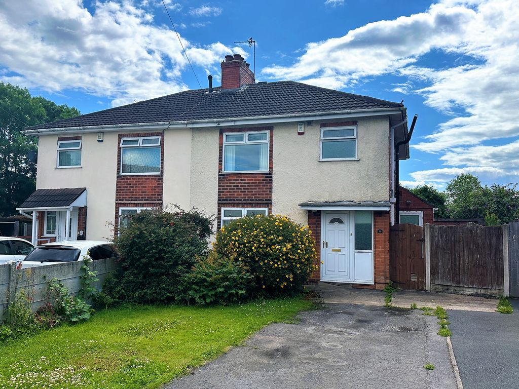 3 bed semidetached house for sale in Garden Crescent, South Normanton