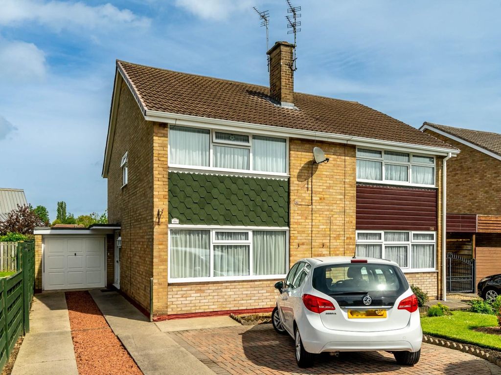 3 bed semidetached house for sale in Ryecroft Avenue, Woodthorpe, York YO24 Zoopla