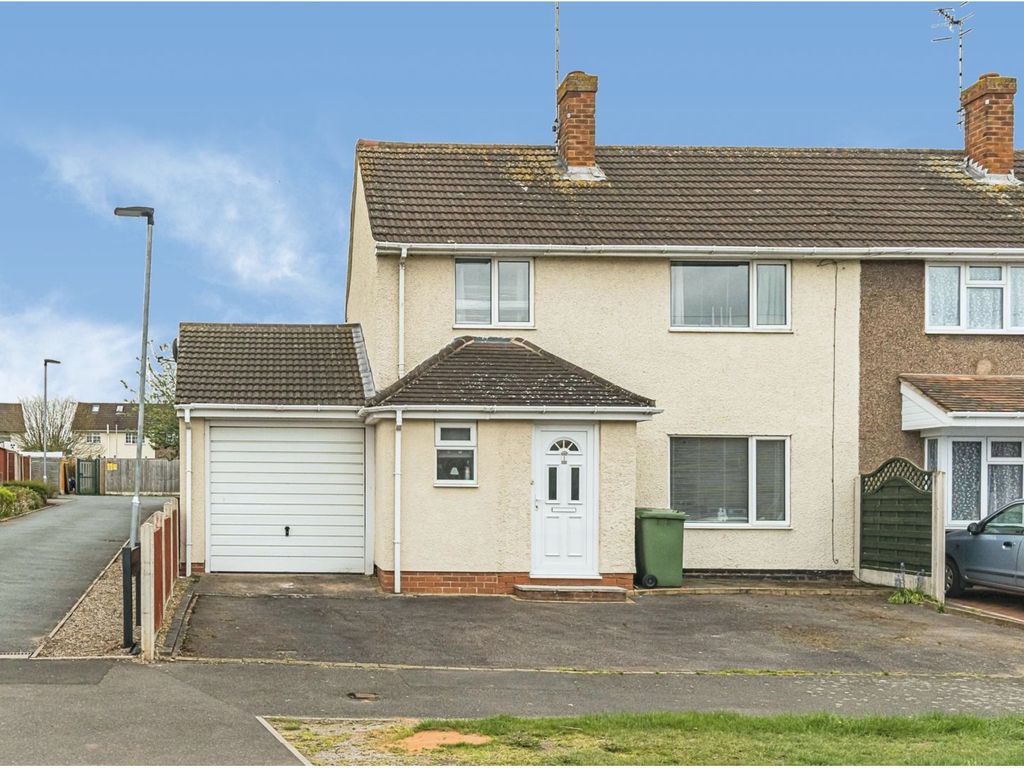 3 bed end terrace house for sale in Amblecote Road, Kidderminster DY10