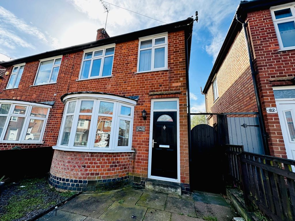 3 bed semidetached house for sale in Ravenhurst Road, Leicester LE3, £