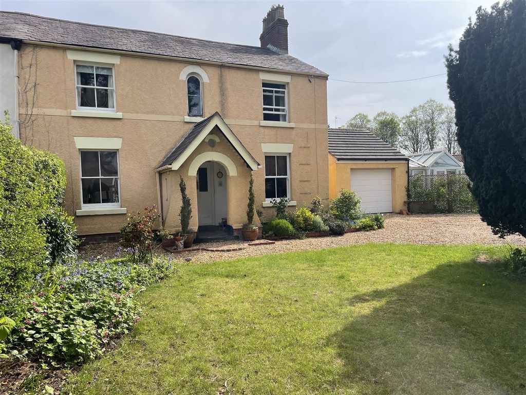 4 bed property for sale in Greenfield, Wrexham LL11 Zoopla