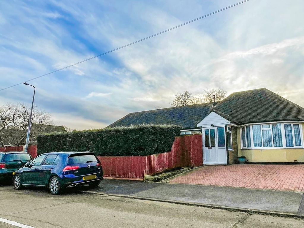 3 bed detached bungalow for sale in Hillcrest Avenue, BexhillOnSea