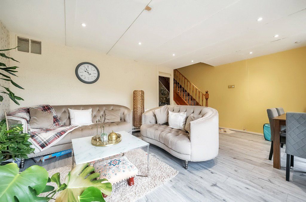3 bed end terrace house for sale in Newington Avenue, SouthendOnSea
