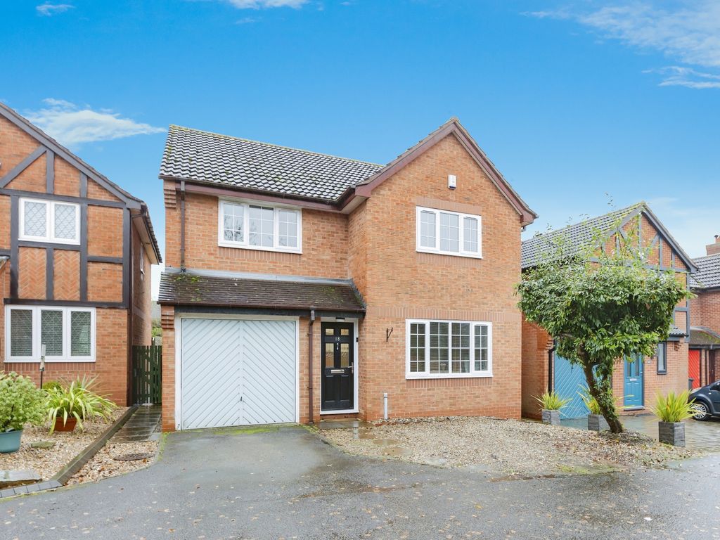 4 bed detached house for sale in Hogarth Road, Leicester