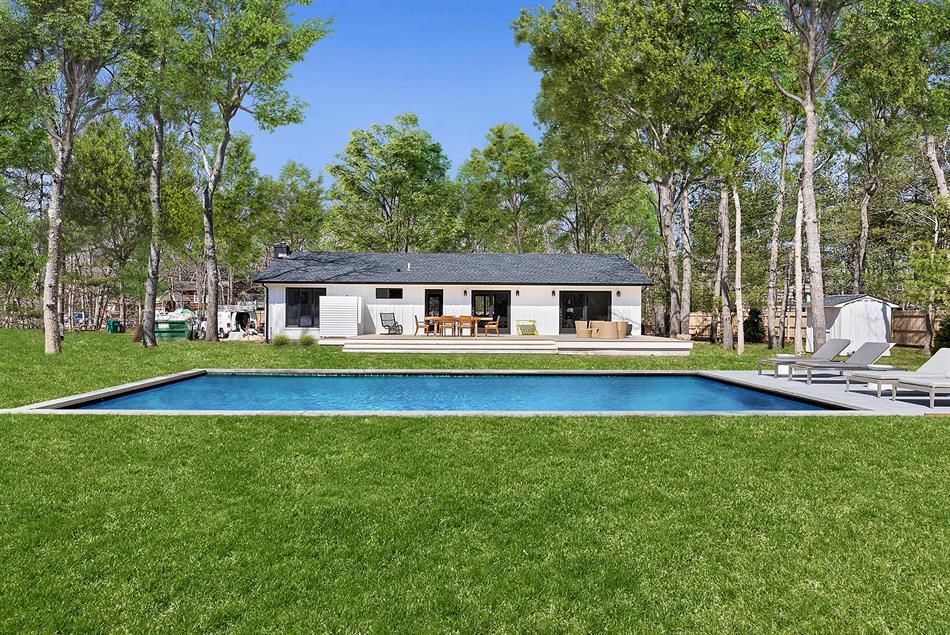 Property for sale in 8 Bathgate Road In Wainscott, Wainscott, New York