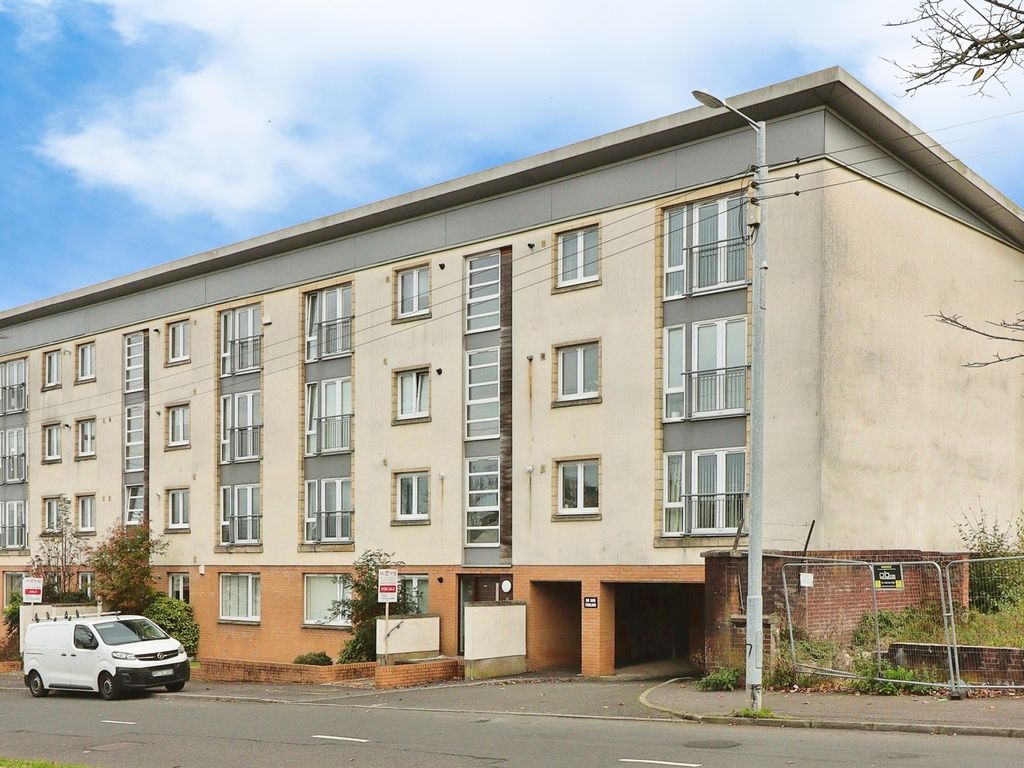 2 bed penthouse for sale in Ashgill Road, Glasgow G22, £130,000 Zoopla