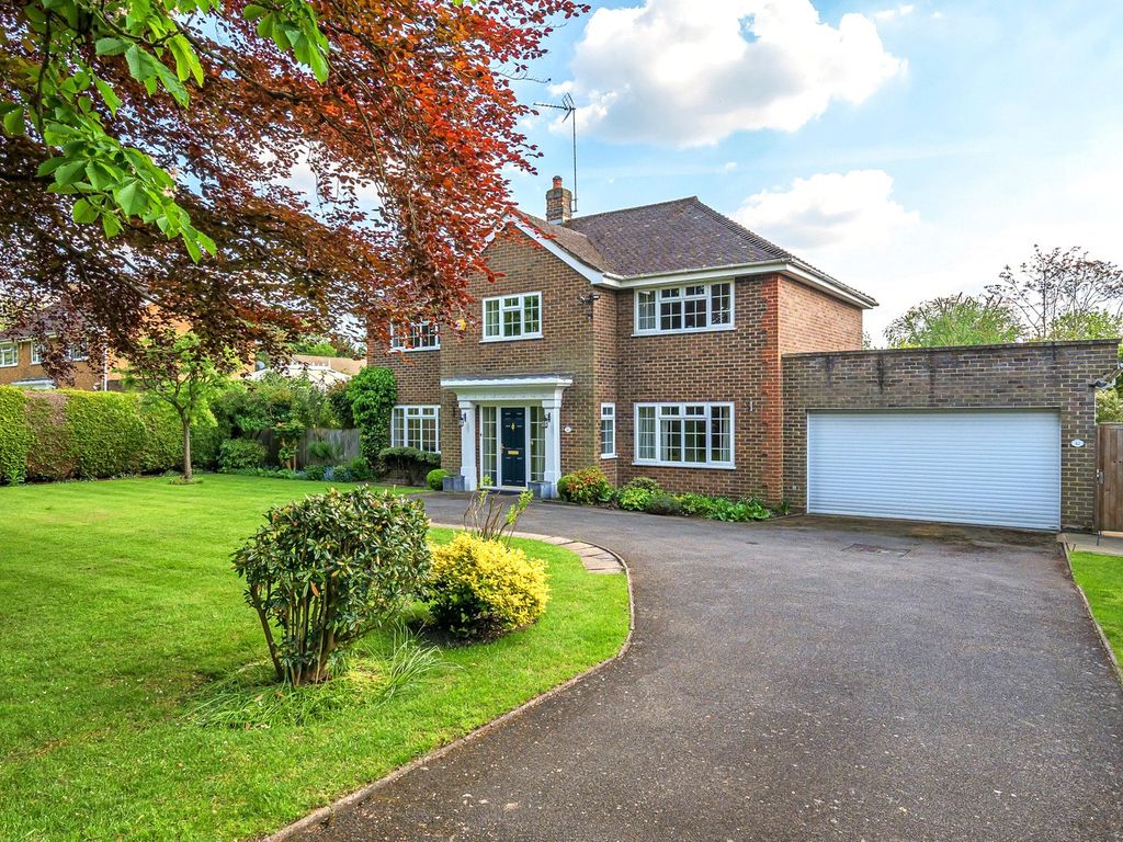 4 bed detached house for sale in Stoke Road, Cobham KT11, £1,350,000