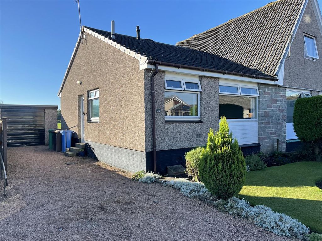 2 bed semidetached bungalow for sale in Fortharfield, Freuchie, Cupar
