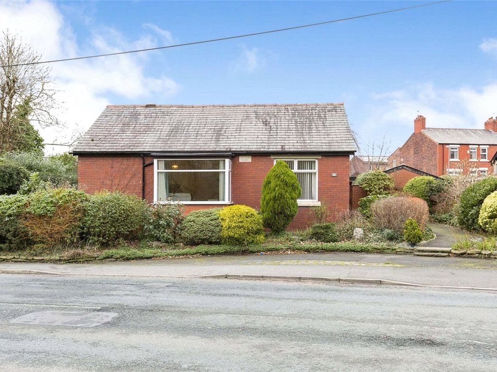 2 bed bungalow for sale in Bow Lane, Leyland PR25 Zoopla