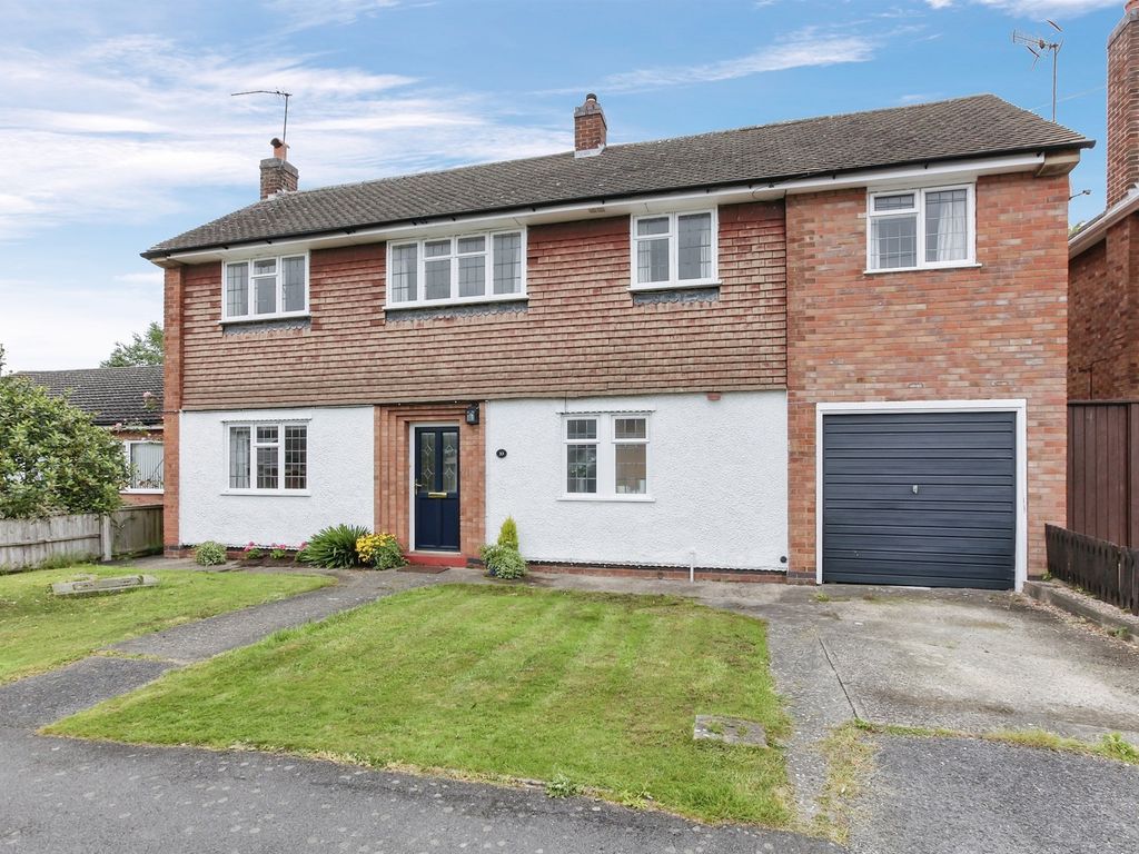4 bed detached house for sale in Granville Avenue, Oadby, Leicester LE2
